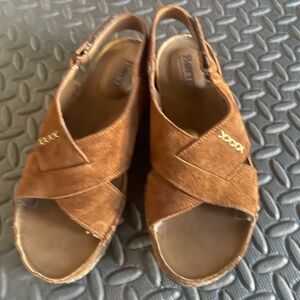 Born Ebba brown Suede Women's Sandals